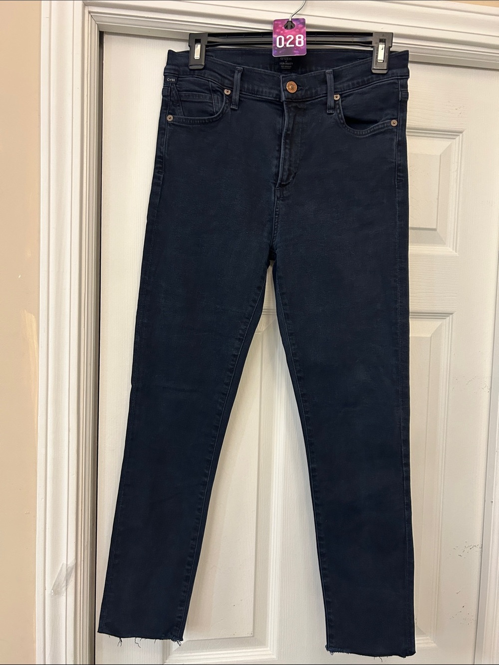 Citizens Of Humanity Slim Straight Jeans in Navy